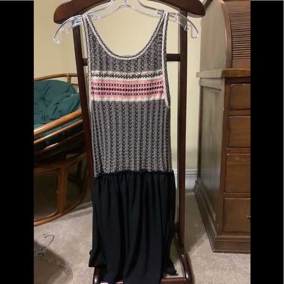 Dress - Picture 5 of 5